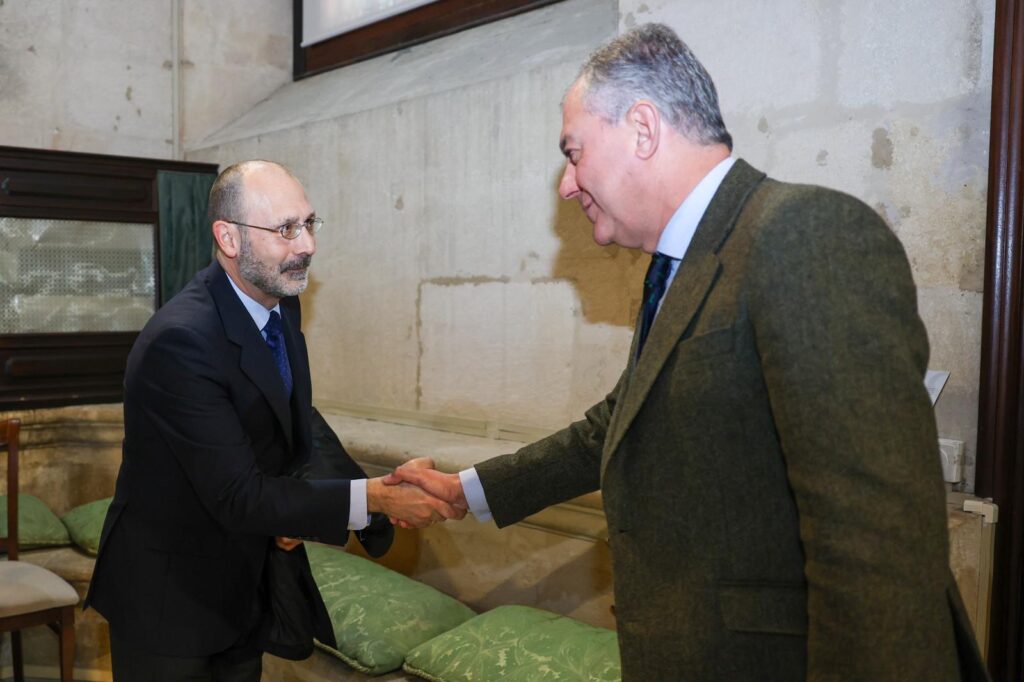 Encuentro de la Junta de Gobierno con el Alcalde de Sevilla