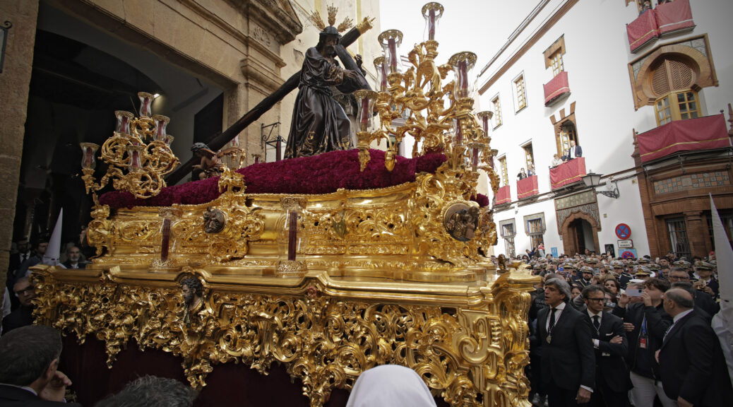 Salida del Señor de la Salud. Martes Santo 2024.